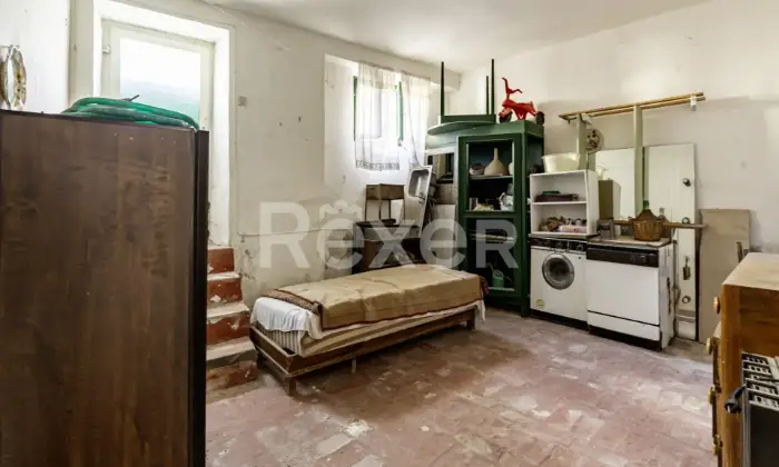 Rexer-Apiro-Terratetto-con-garage-da-ristrutturare-ad-Apiro-Altro