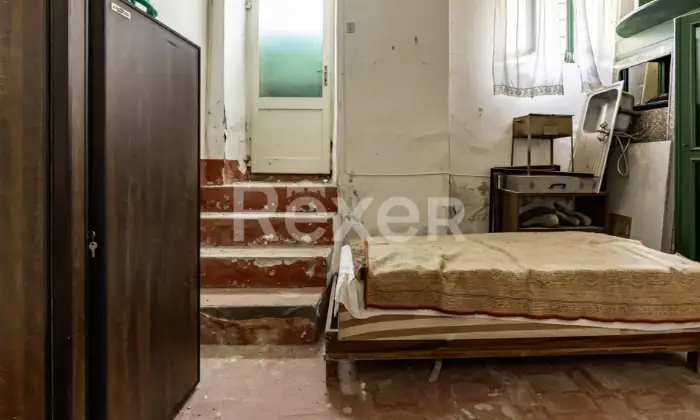 Rexer-Apiro-Terratetto-con-garage-da-ristrutturare-ad-Apiro-Altro