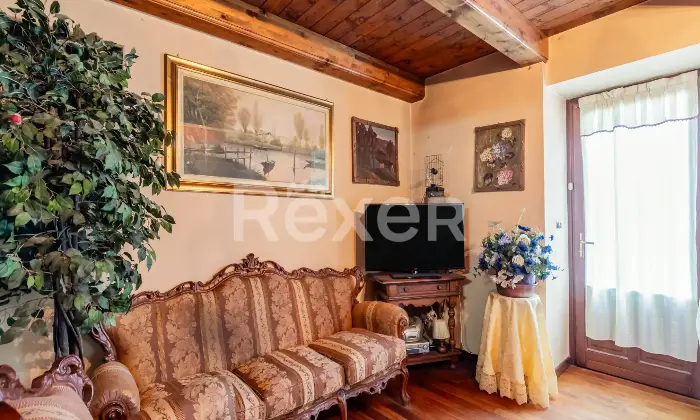 Rexer-Inverso-Pinasca-Casa-indipendente-con-ampi-spazi-e-potenziale-Altro