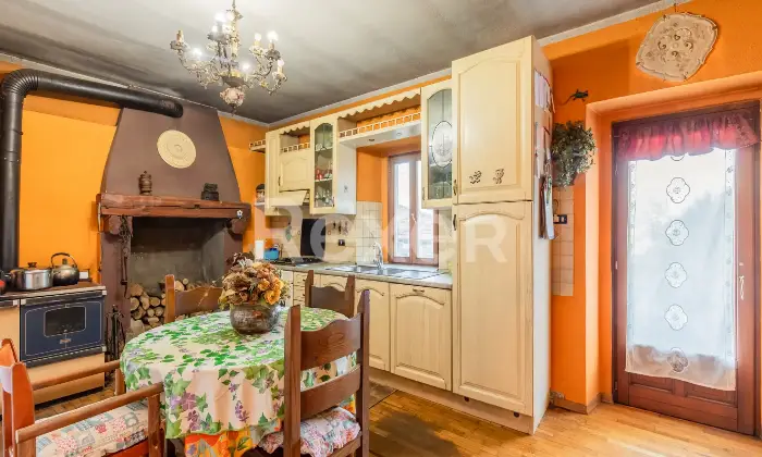 Rexer-Inverso-Pinasca-Casa-indipendente-del-con-ampi-spazi-e-potenziale-Altro