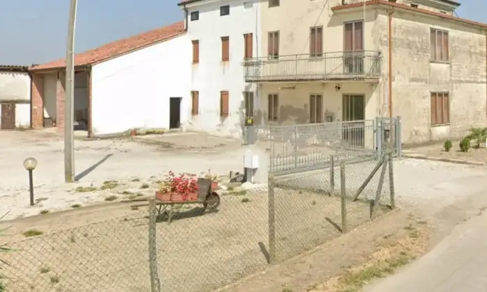 Rexer-Grisignano-di-Zocco-Casale-in-vendita-in-via-Sebenigo-Altro
