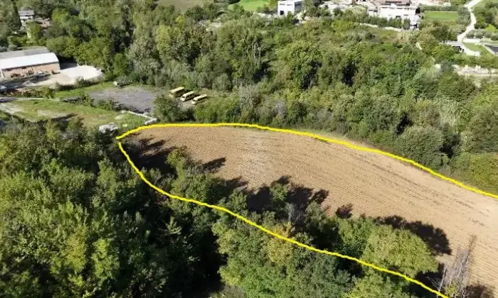 Rexer-Isola-del-Gran-Sasso-dItalia-Quasi-m-di-terreno-edificabile-da-unazienda-agricola-Terrazzo