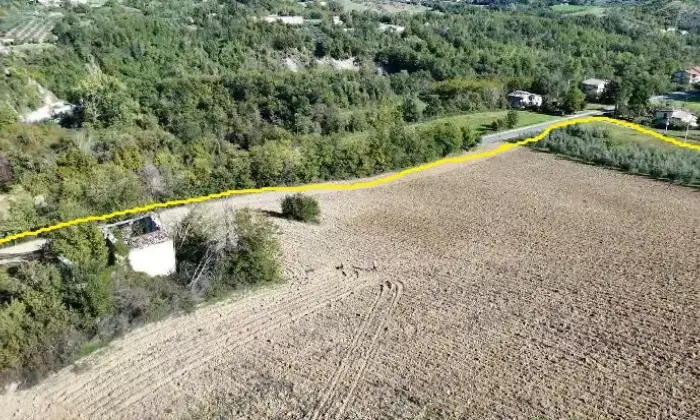 Rexer-Isola-del-Gran-Sasso-dItalia-Quasi-m-di-terreno-edificabile-da-unazienda-agricola-Terrazzo