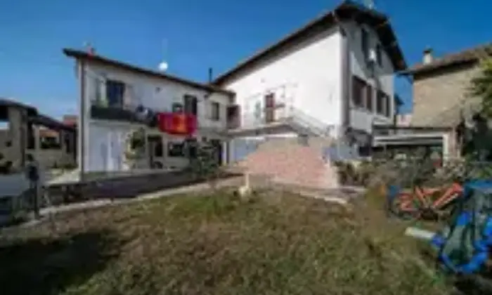 Rexer-Missaglia-Appartamento-in-corte-Altro