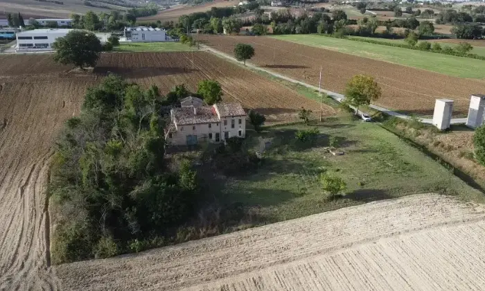 Rexer-Santa-Maria-Nuova-Casale-in-vendita-in-via-Francescona-Santa-Maria-Nuova-Altro
