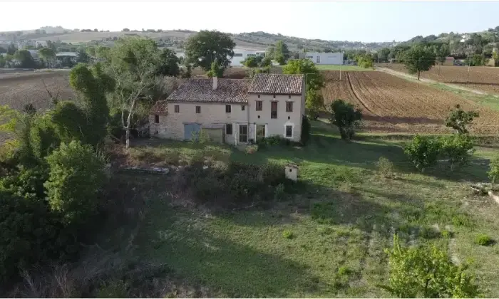 Rexer-Santa-Maria-Nuova-Casale-in-vendita-in-via-Francescona-Santa-Maria-Nuova-Altro