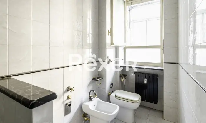 Rexer-TORINO-Lingotto-Appartamento-mq-con-cantina-Bagno