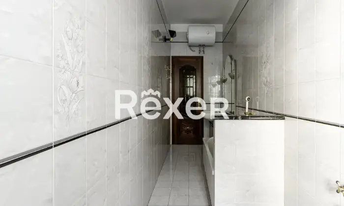 Rexer-TORINO-Lingotto-Appartamento-mq-con-cantina-Altro