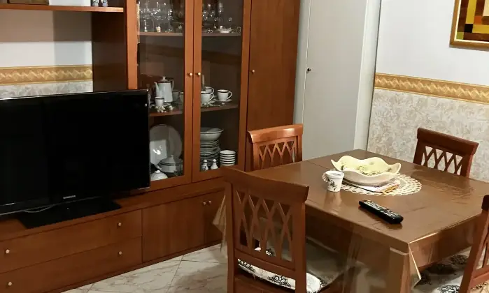Rexer-Sarno-APPARTAMENTO-USO-INVESTIMENTO-CON-INQUILINO-DENTRO-Sala-da-pranzo
