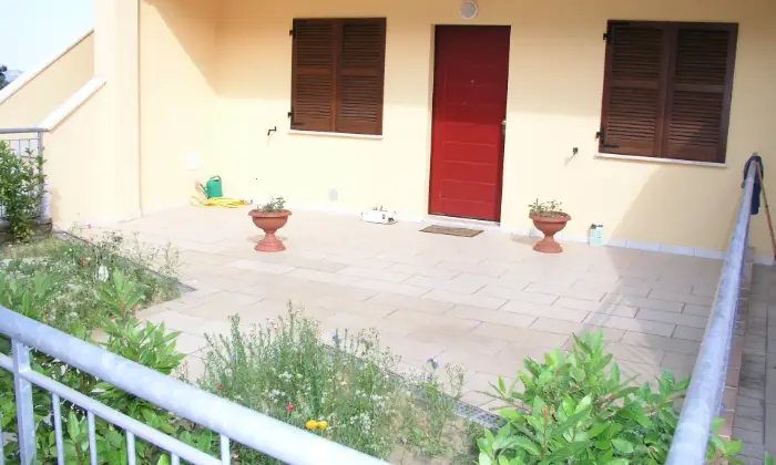Rexer-Sarnano-Appartamento-in-Via-Don-Luigi-Sturzo-Sarnano-Giardino