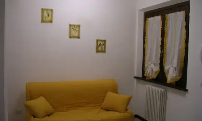 Rexer-Sarnano-Appartamento-in-Via-Don-Luigi-Sturzo-Sarnano-Salone