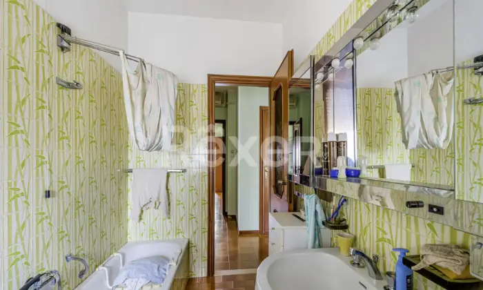 Rexer-Castelnuovo-Bocca-dAdda-Casa-indipendente-con-due-appartamenti-e-cortile-Altro