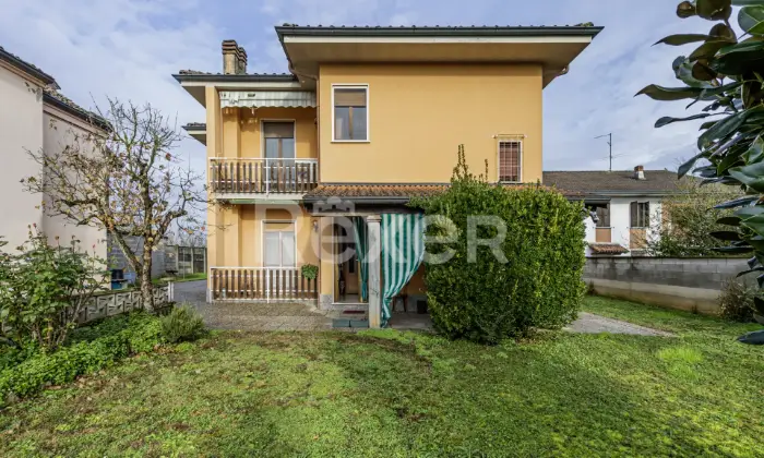 Rexer-Castelnuovo-Bocca-dAdda-Casa-indipendente-con-due-appartamenti-e-cortile-Altro