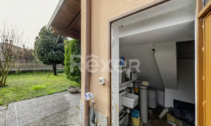 Rexer-Castelnuovo-Bocca-dAdda-Casa-indipendente-con-due-appartamenti-e-cortile-Altro