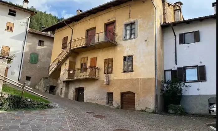 Rexer-Segonzano-Casa-da-ristrutturare-cielo-terra-Altro