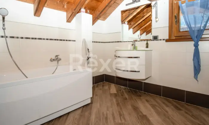 Rexer-Taleggio-Splendida-villa-spaziosa-in-Via-Canvento-a-Taleggio-Altro