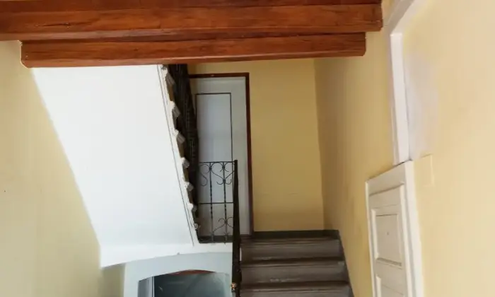 Rexer-Talegggio-Palazzina-situata-in-Via-Duca-dAosta-Taleggio-Altro