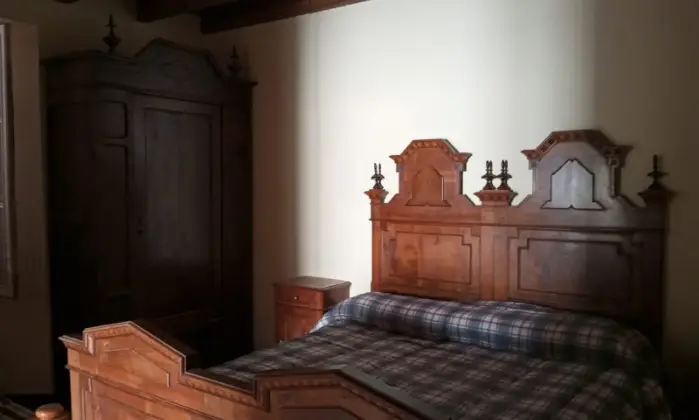 Rexer-Talegggio-Palazzina-situata-in-Via-Duca-dAosta-Taleggio-Altro