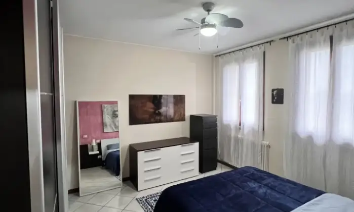 Rexer-Reggio-Emilia-Luminoso-bilocale-arredato-a-nuovo-Camera-da-letto
