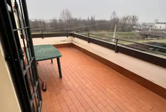 Rexer-Reggio-Emilia-Luminoso-bilocale-arredato-a-nuovo-Terrazzo