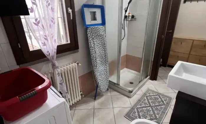 Rexer-Reggio-Emilia-Luminoso-bilocale-arredato-a-nuovo-Bagno