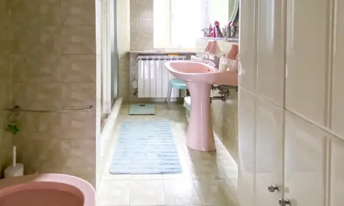 Rexer-Pradamano-villa-indipendente-di-architettura-molto-particolare-e-contemporanea-Bagno