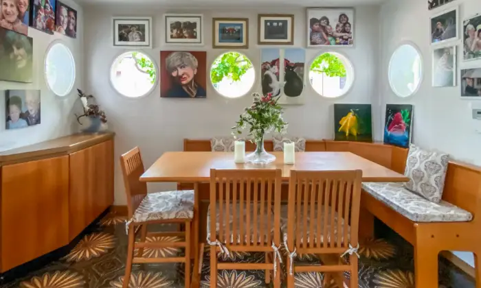Rexer-Pradamano-villa-indipendente-di-architettura-molto-particolare-e-contemporanea-Sala