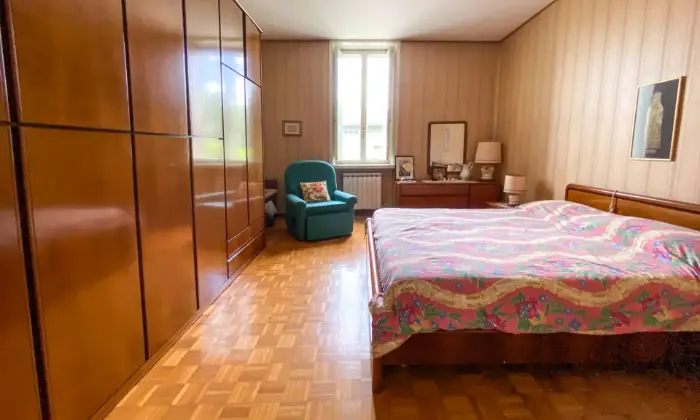 Rexer-Pradamano-villa-indipendente-di-architettura-molto-particolare-e-contemporanea-Camera-da-letto-matrimoniale