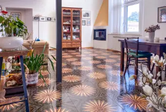 Rexer-Pradamano-villa-indipendente-di-architettura-molto-particolare-e-contemporanea-Salone