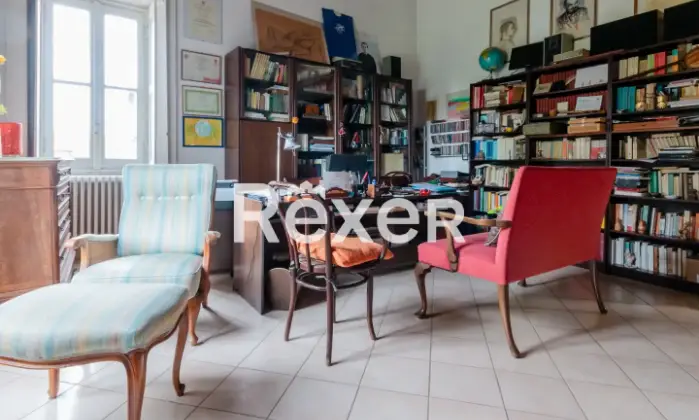 Rexer-CARNATE-Dimora-storica-divisa-in-due-unit-immobiliari-indipendenti-di-e-mq-con-giardino-e-box-auto-Salone