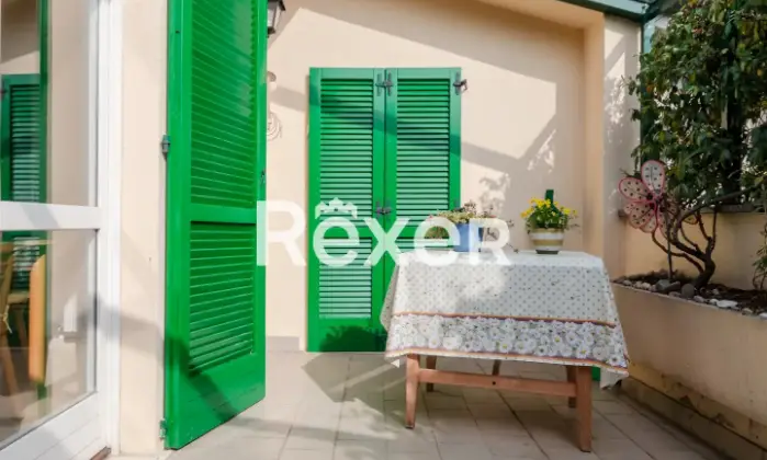 Rexer-CARNATE-Dimora-storica-divisa-in-due-unit-immobiliari-indipendenti-di-e-mq-con-giardino-e-box-auto-Altro