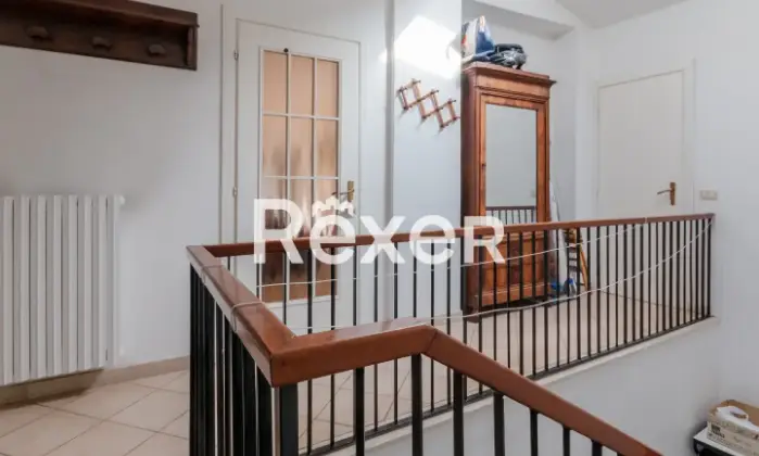 Rexer-CARNATE-Dimora-storica-divisa-in-due-unit-immobiliari-indipendenti-di-e-mq-con-giardino-e-box-auto-Altro