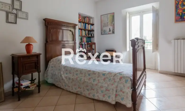 Rexer-CARNATE-Dimora-storica-divisa-in-due-unit-immobiliari-indipendenti-di-e-mq-con-giardino-e-box-auto-CameraDaLetto