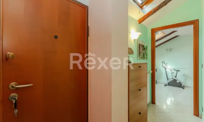 Rexer-TORINO-Appartamento-su-due-livelli-ristrutturato-Altro