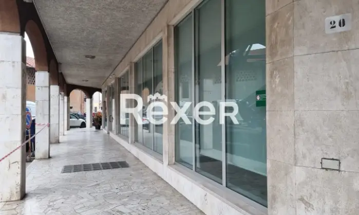 Rexer-CANEGRATE-Ex-filiale-bancaria-ai-piani-terra-e-interrato-Altro
