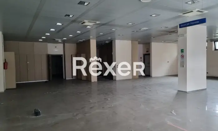 Rexer-CORSICO-Ex-filiale-bancaria-al-primo-piano-terra-e-interrato-Altro