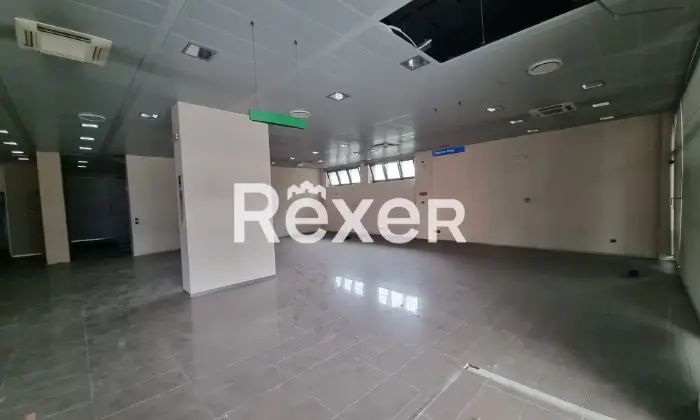 Rexer-CORSICO-Ex-filiale-bancaria-al-primo-piano-terra-e-interrato-Altro