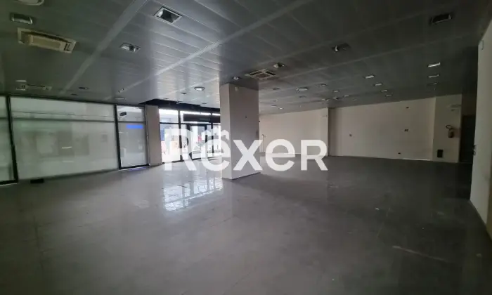 Rexer-CORSICO-Ex-filiale-bancaria-al-primo-piano-terra-e-interrato-Altro