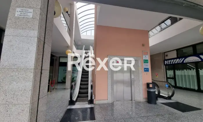 Rexer-CORSICO-Ex-filiale-bancaria-al-primo-piano-terra-e-interrato-Altro