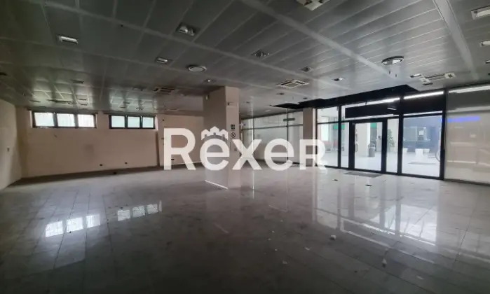 Rexer-CORSICO-Ex-filiale-bancaria-al-primo-piano-terra-e-interrato-Altro