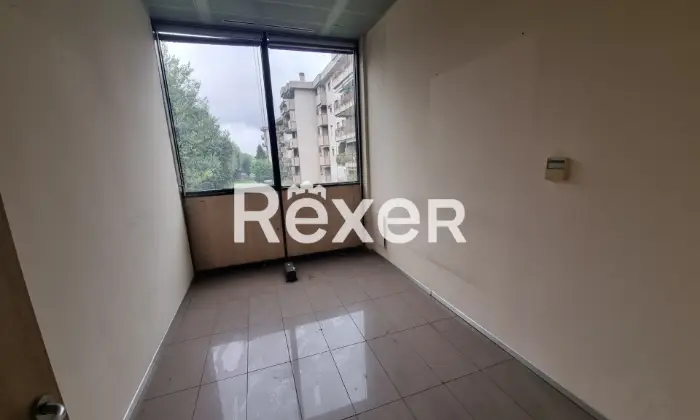 Rexer-CORSICO-Ex-filiale-bancaria-al-primo-piano-terra-e-interrato-Altro