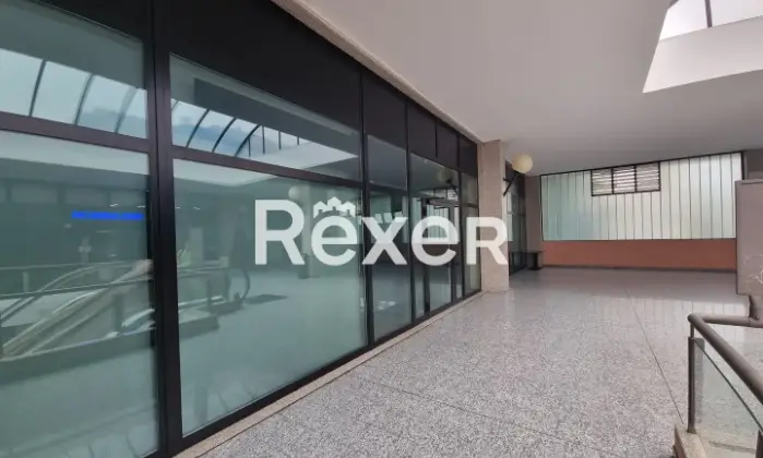 Rexer-CORSICO-Ex-filiale-bancaria-al-primo-piano-terra-e-interrato-Altro