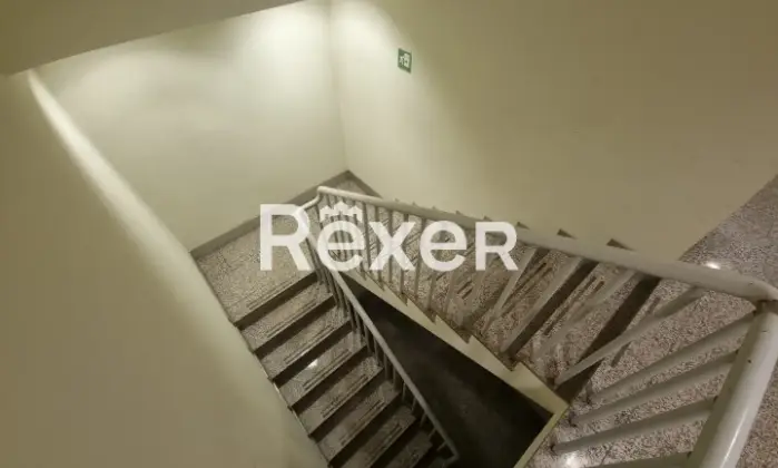 Rexer-ROBECCHETTO-CON-INDUNO-Ex-filiale-bancaria-ai-piani-terra-e-interrato-Garage