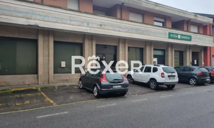 Rexer-ROBECCHETTO-CON-INDUNO-Ex-filiale-bancaria-ai-piani-terra-e-interrato-Terrazzo