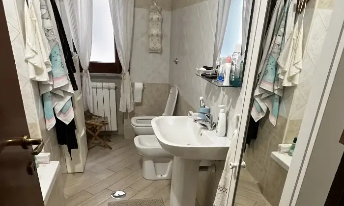 Rexer-Sarno-APPARTAMENTO-USO-INVESTIMENTO-CON-INQUILINO-DENTRO-Bagno