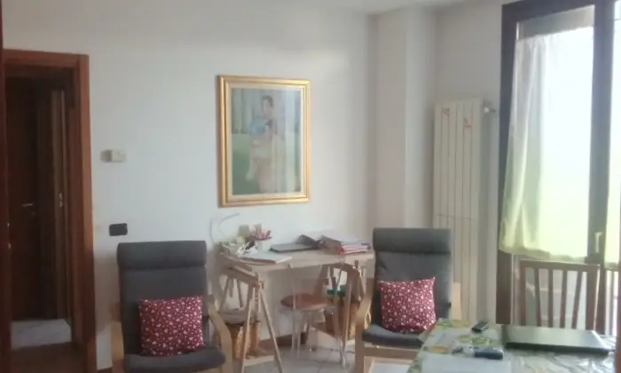Rexer-Bellinzago-Lombardo-Appartamento-in-Vicolo-Broletto-Bellinzago-Lombardo-Salone