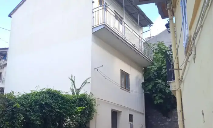 Rexer-Avigliano-Intero-stabile-in-vendita-in-via-Rinaldi-ad-Avigliano-Altro