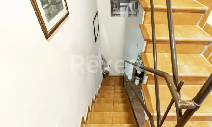 Rexer-Stradella-Casa-semiindipendente-ristrutturata-a-pochi-passi-dal-centro-Altro