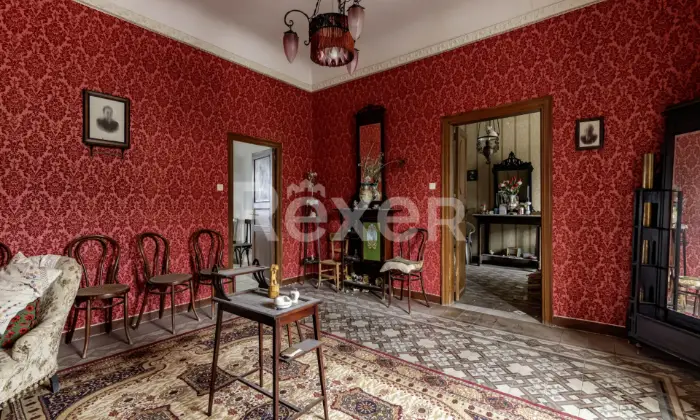Rexer-Chiusa-Sclafani-Casa-indipendente-con-giardino-Altro