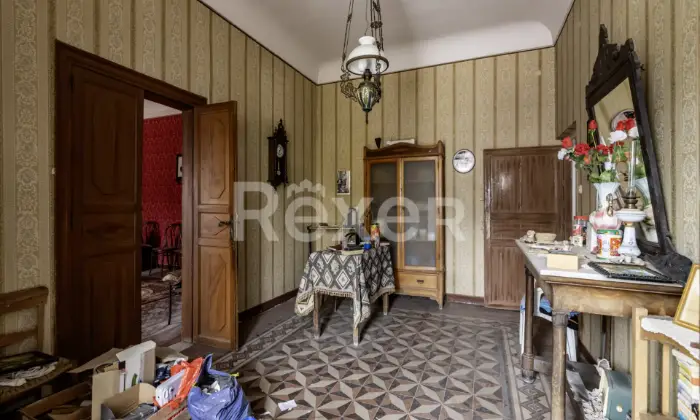 Rexer-Chiusa-Sclafani-Casa-indipendente-con-giardino-Altro
